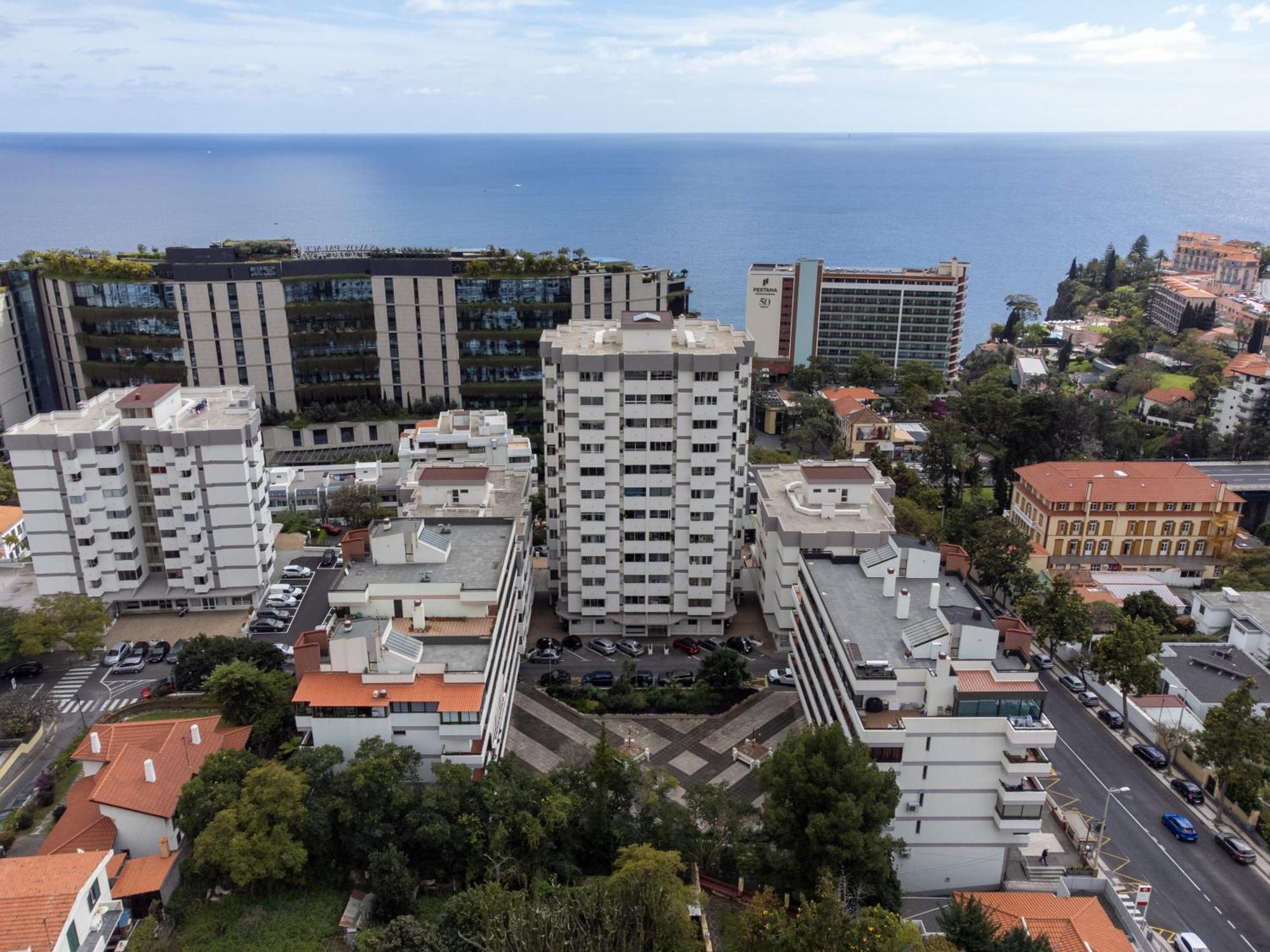 Social Lodge - Hollywood Funchal  Exteriör bild